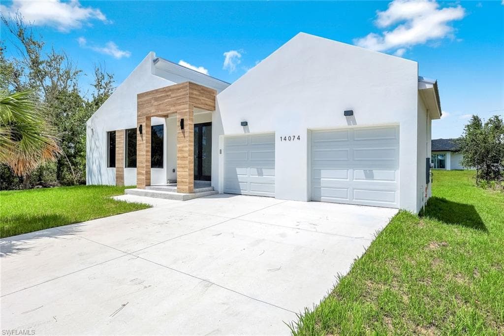 14074 Whittier LN PORT CHARLOTTE, FL 33981