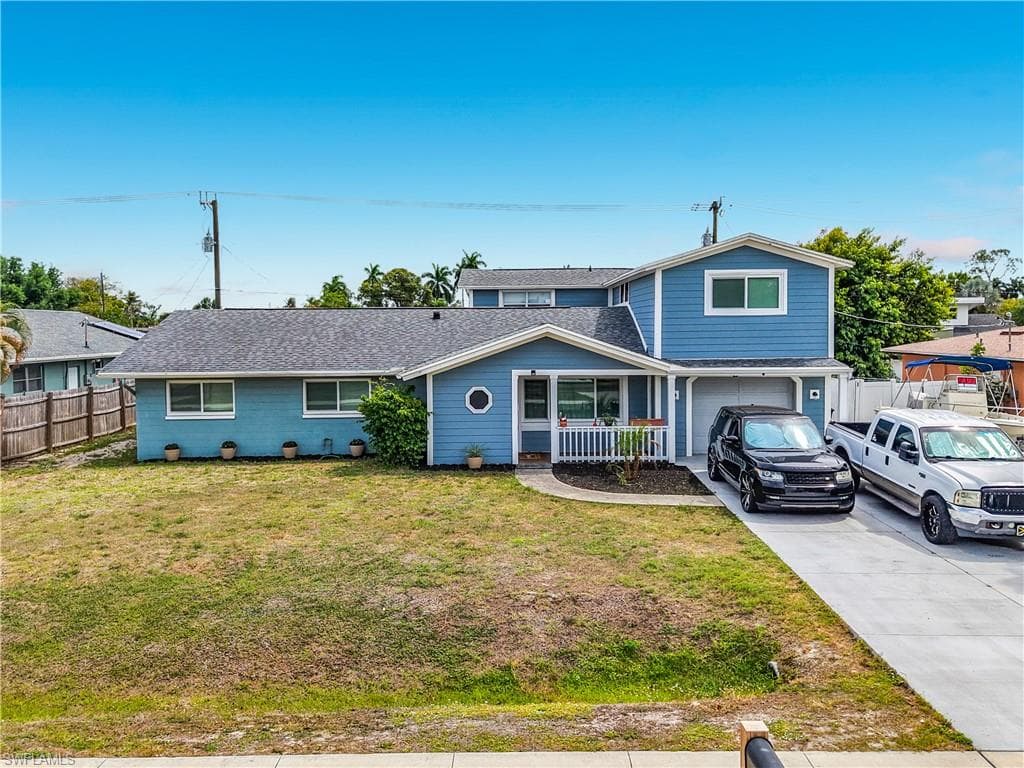 2212 Crystal DR FORT MYERS, FL 33907