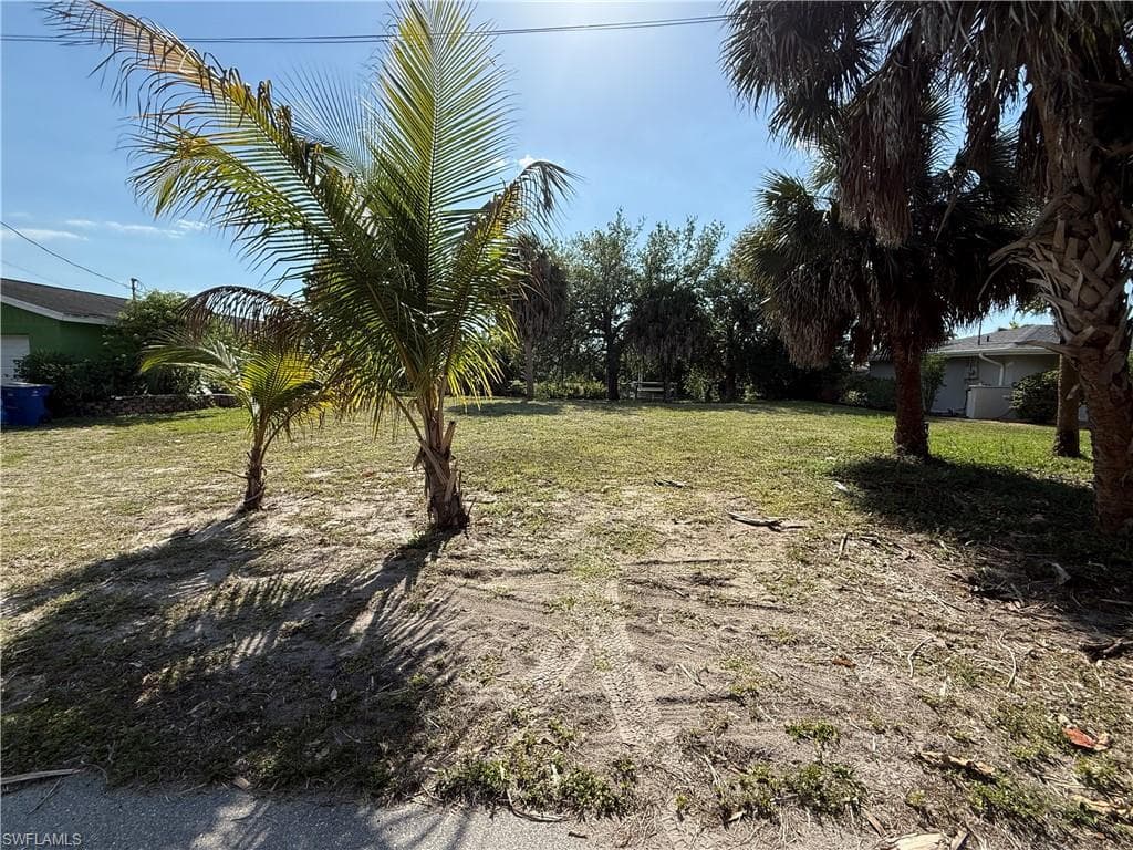 27281 Galleon DR BONITA SPRINGS, FL 34135