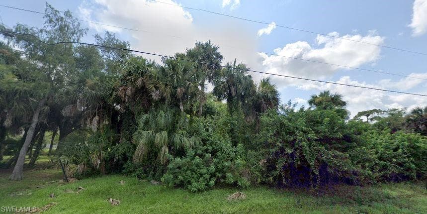 190 19th ST NW NAPLES, FL 34120