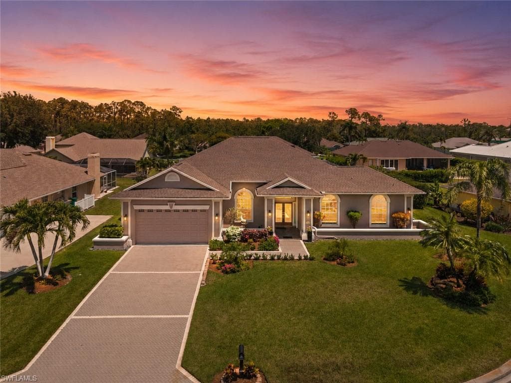 2035 Castle Garden LN NAPLES, FL 34110