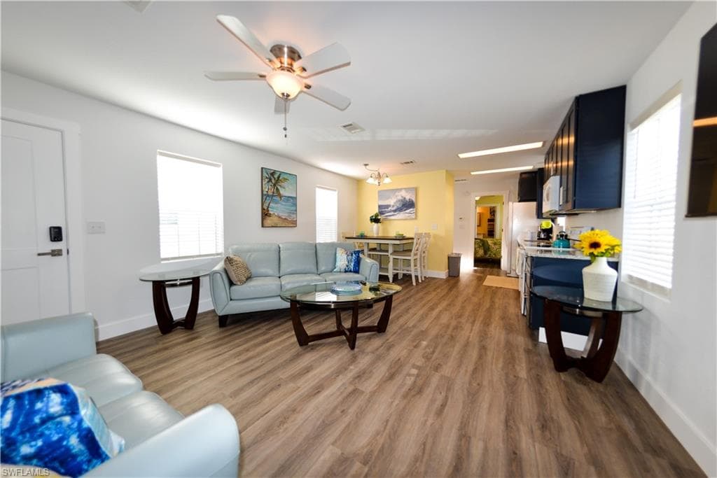 19 Helen LN FORT MYERS BEACH, FL 33931