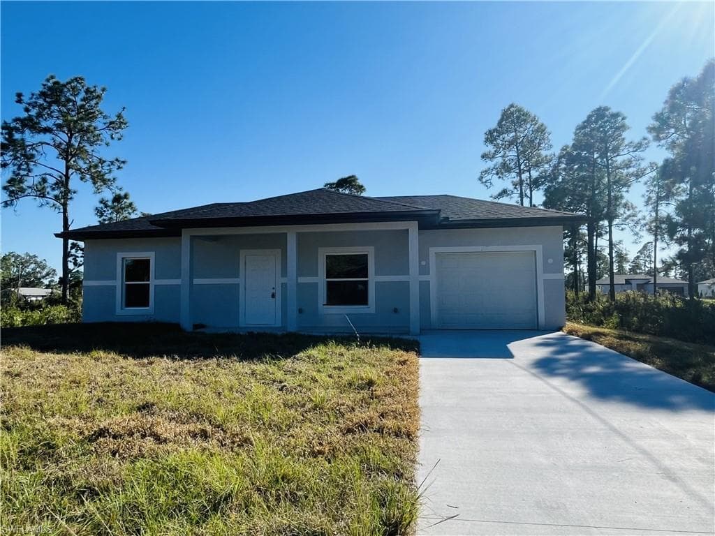 1025 Hunter ST E LEHIGH ACRES, FL 33974