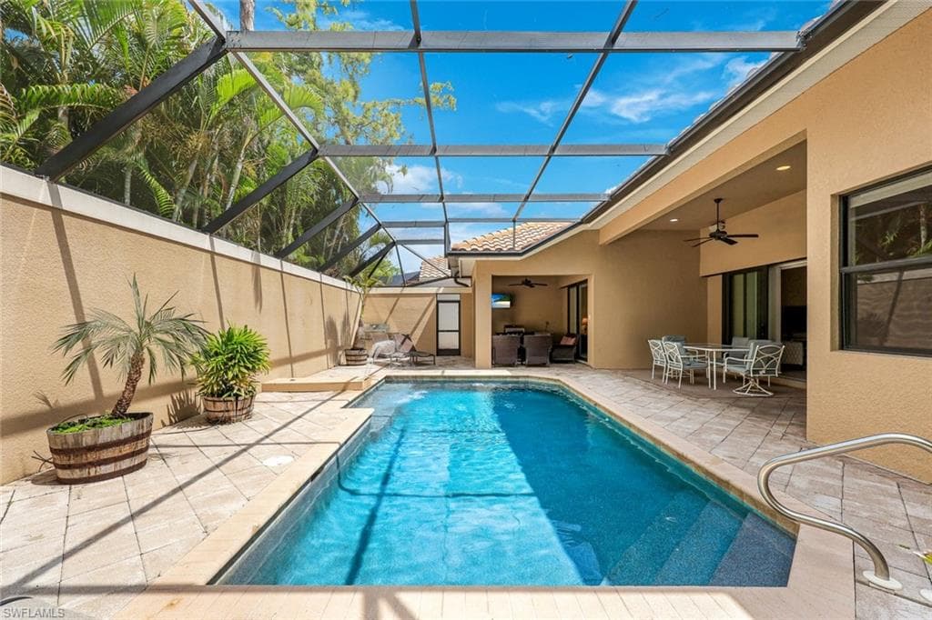 1221 Briarwood CT NAPLES, FL 34104