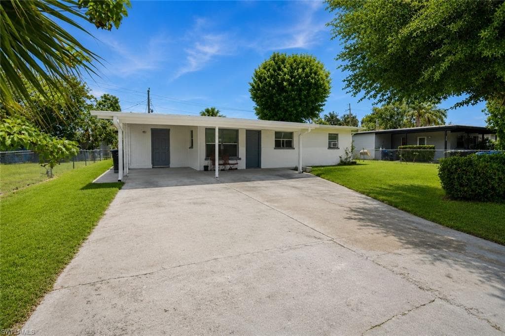 3026 2nd ST FORT MYERS, FL 33916