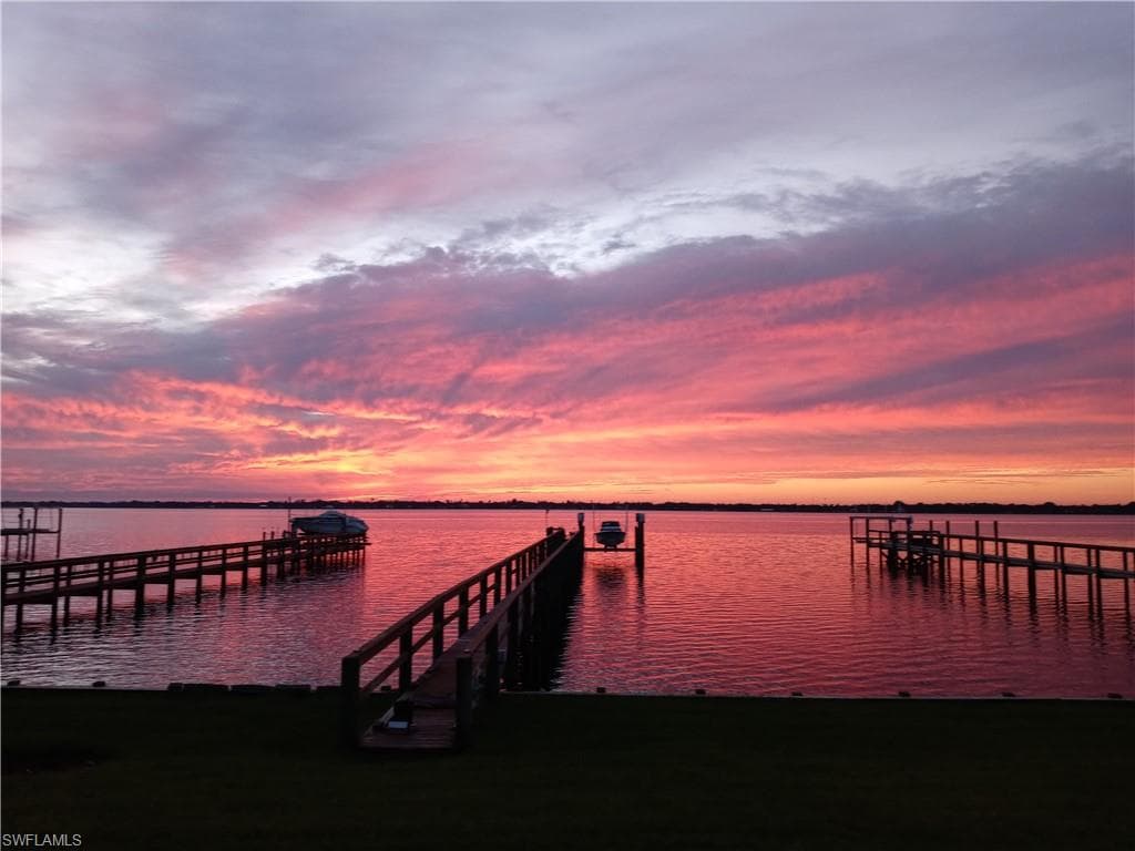 6140 River Shore CT NORTH FORT MYERS, FL 33917