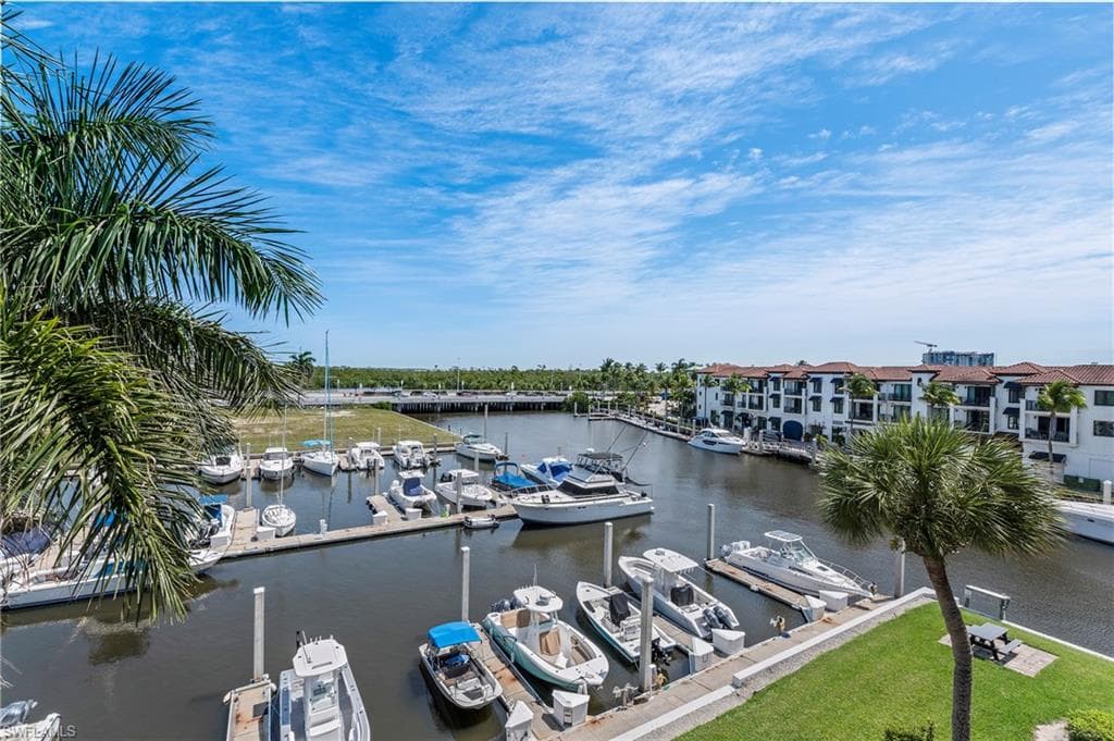 803 River Point DR 306B NAPLES, FL 34102