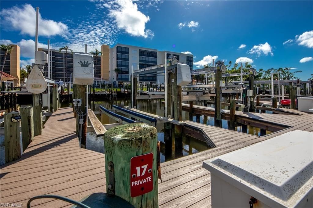4541 Bay Beach LN 341 FORT MYERS BEACH, FL 33931