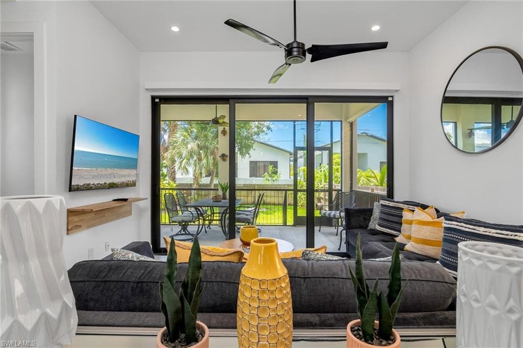 3016 Van Buren AVE NAPLES, FL 34112