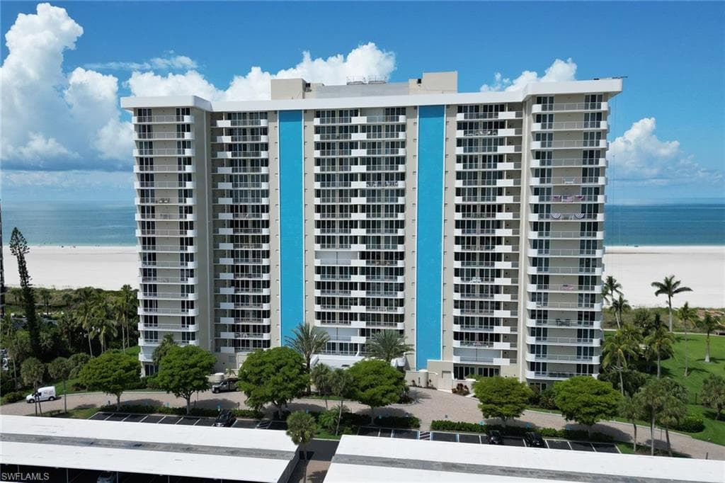 140 Seaview CT 1504S MARCO ISLAND, FL 34145