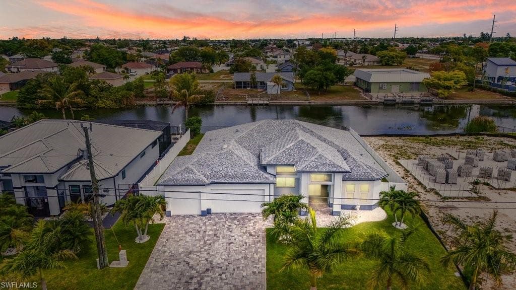 21 SW 21st ST CAPE CORAL, FL 33991