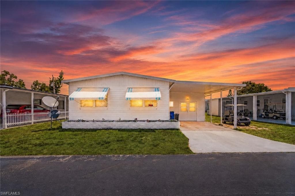 653 Future DR NORTH FORT MYERS, FL 33917