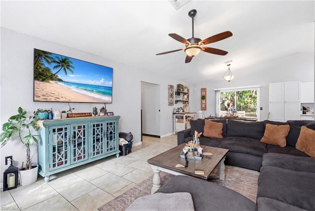 4022 E Sunflower CIR LABELLE, FL 33935