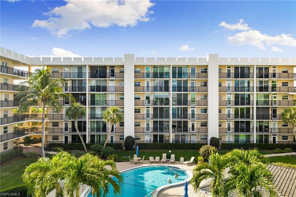 3500 Gulf Shore BLVD N 406 NAPLES, FL 34103