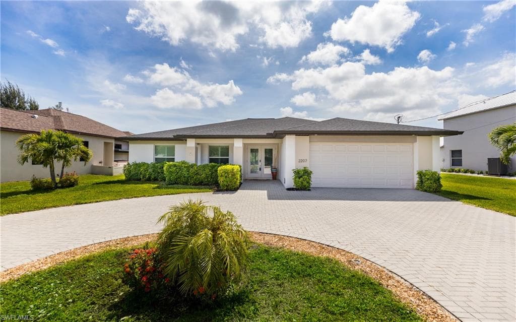 2207 Surfside BLVD CAPE CORAL, FL 33991