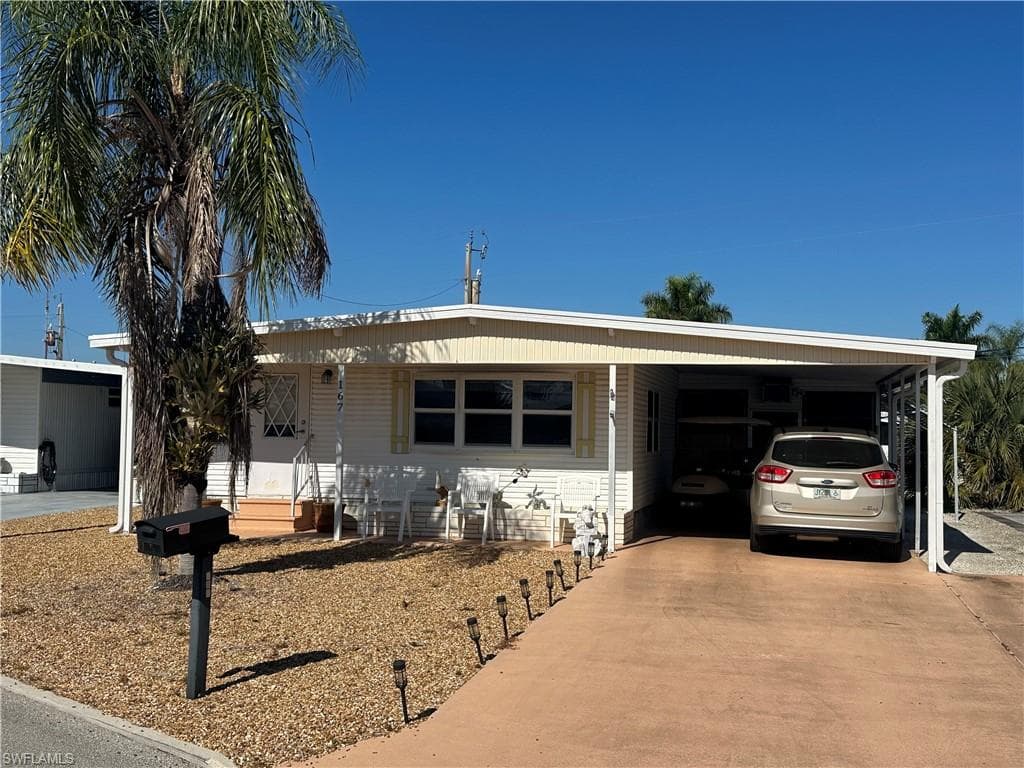 167 Chisholm TRL NORTH FORT MYERS, FL 33917