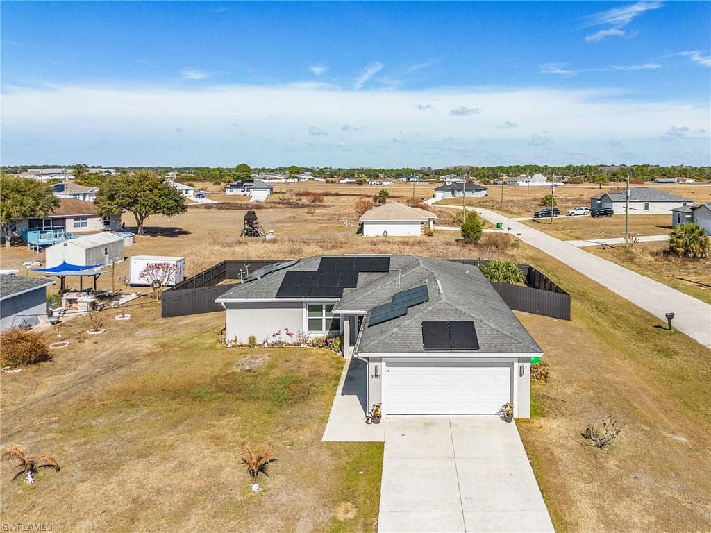 9032 Meadow CIR LABELLE, FL 33935