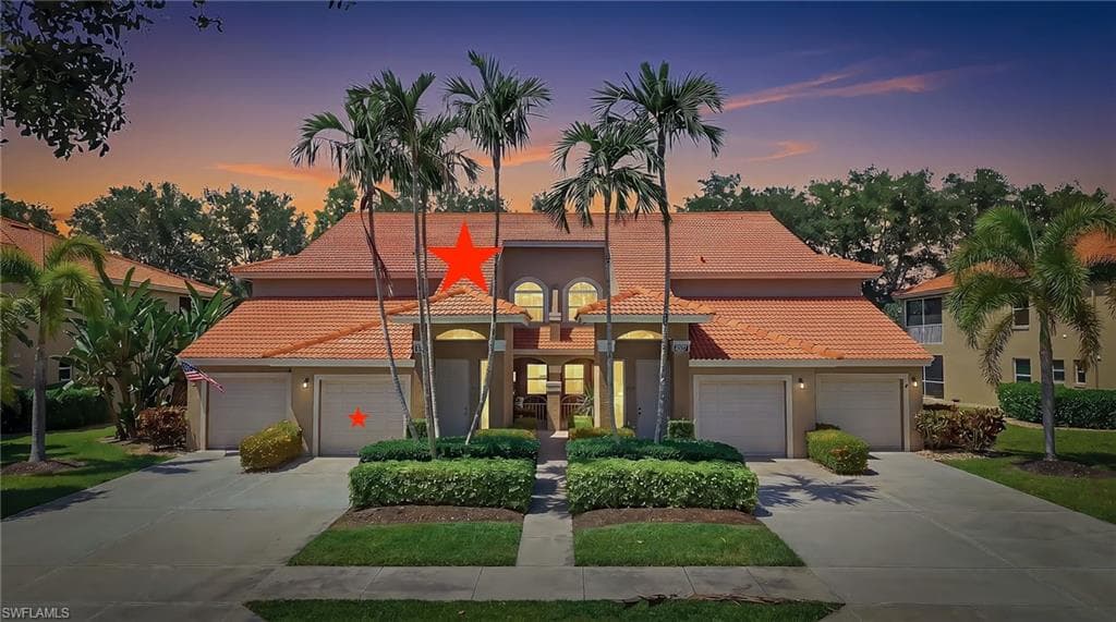 6835 Huntington Lakes CIR 201 NAPLES, FL 34119