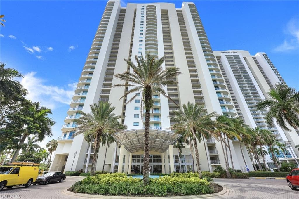 3000 Oasis Grand BLVD 903 FORT MYERS, FL 33916