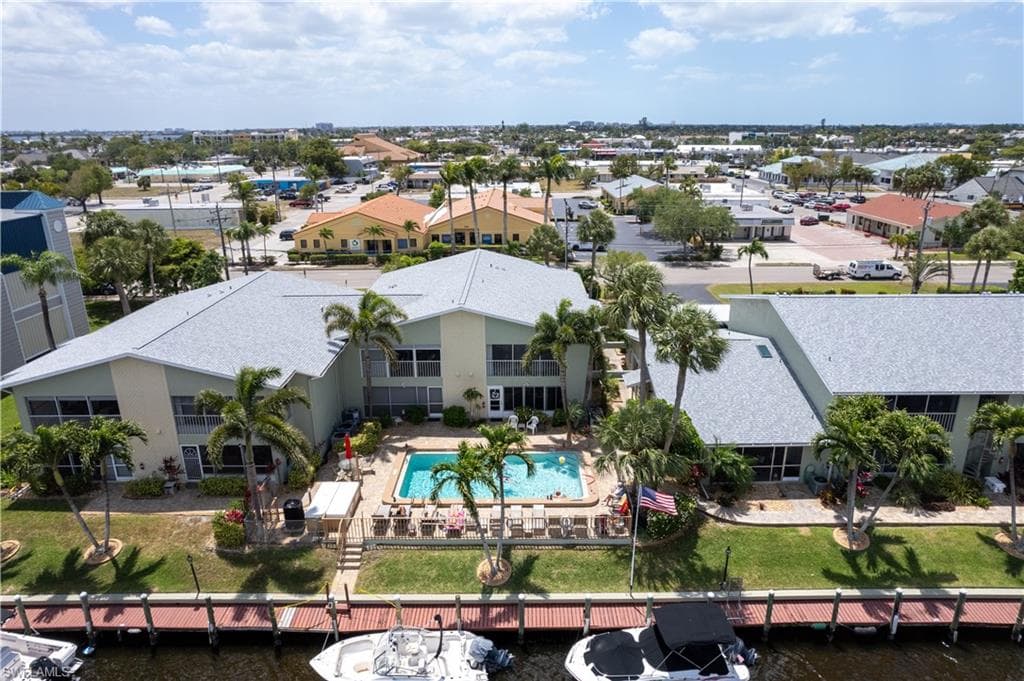 1409 SE 46th LN 105 CAPE CORAL, FL 33904