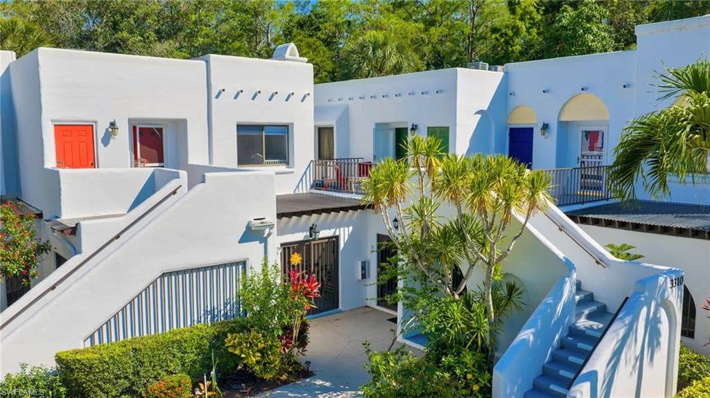 3310 Europa DR 33 NAPLES, FL 34105