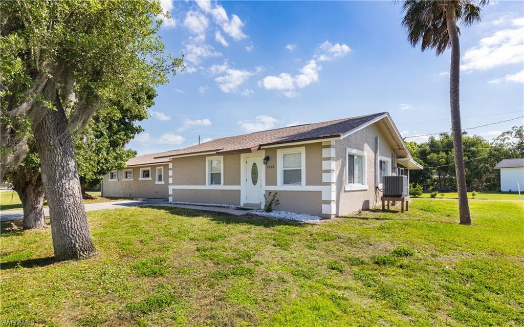 1818/1822 Stevenson RD NORTH FORT MYERS, FL 33917