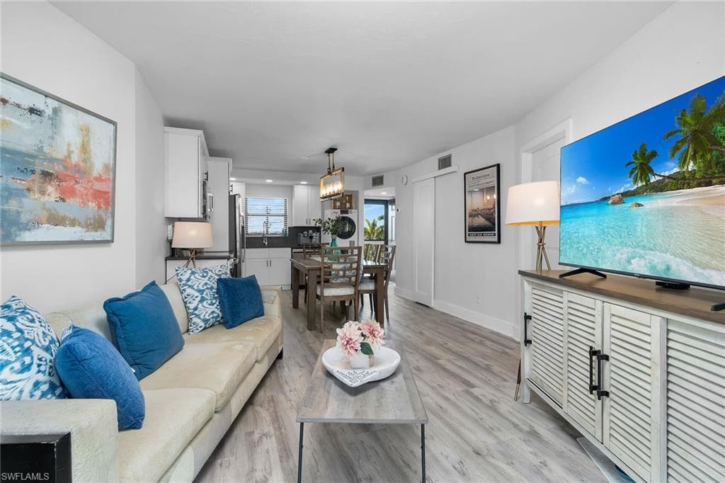 1011 Anglers CV H403 MARCO ISLAND, FL 34145