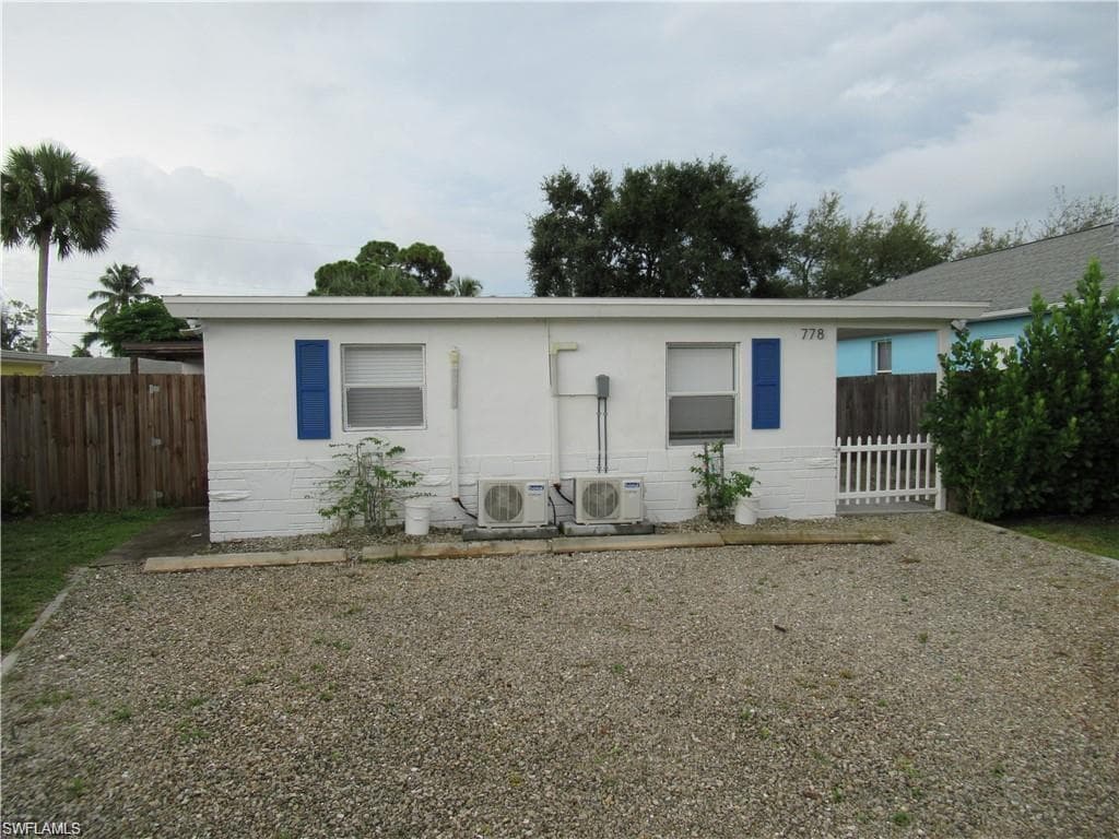 778 107th AVE N A NAPLES, FL 34108