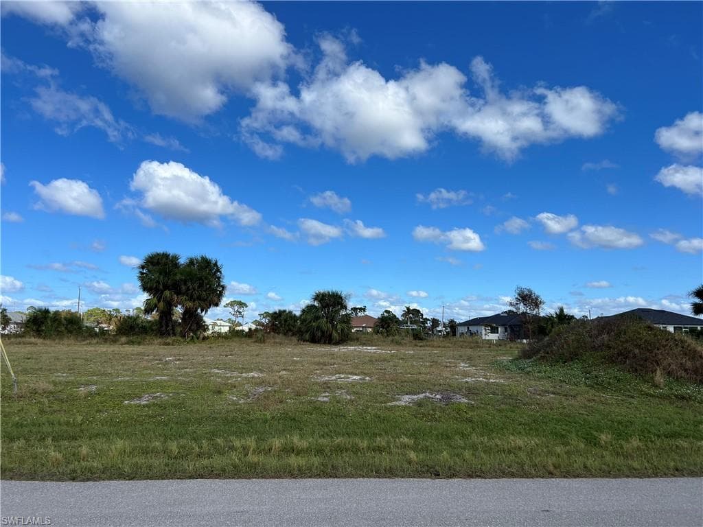 3803 41st TER CAPE CORAL, FL 33993