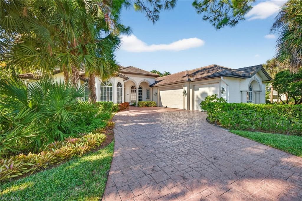 2229 Goshawk CT NAPLES, FL 34105