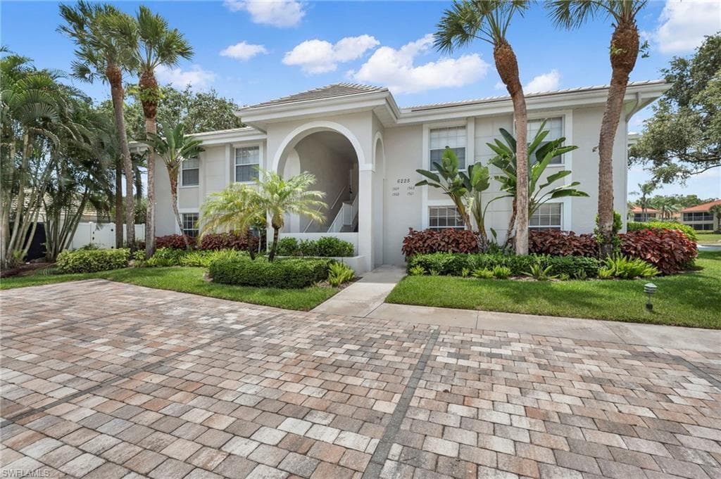 6225 Bellerive AVE 1501 NAPLES, FL 34119