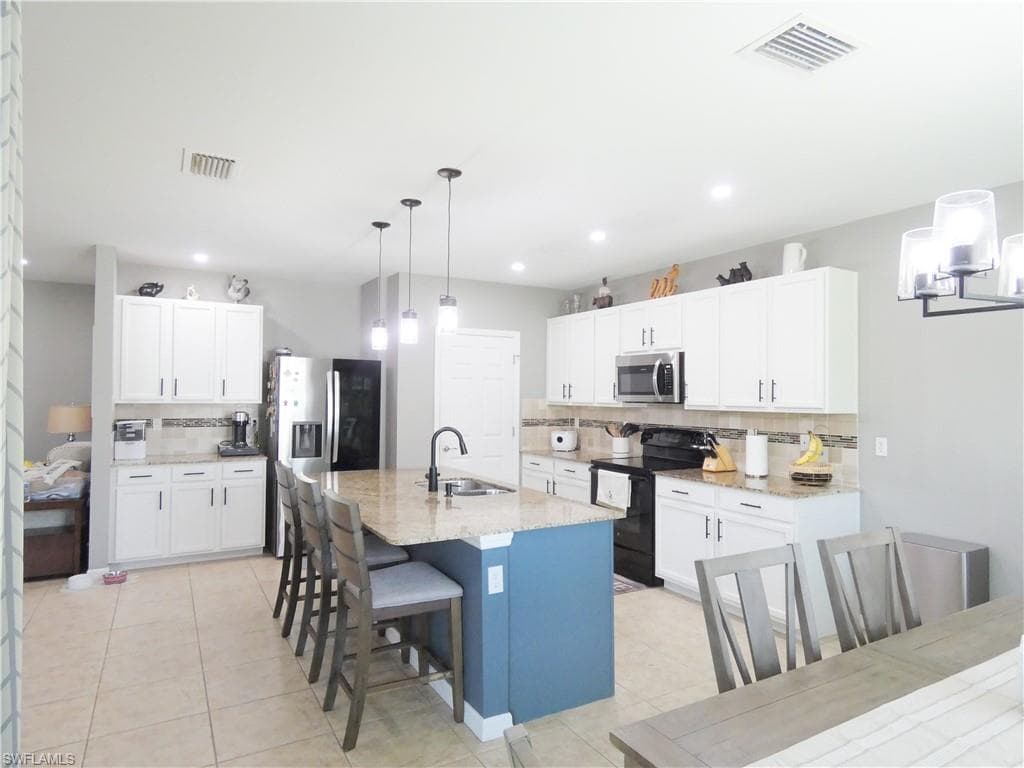 4630 SW 16th PL CAPE CORAL, FL 33914