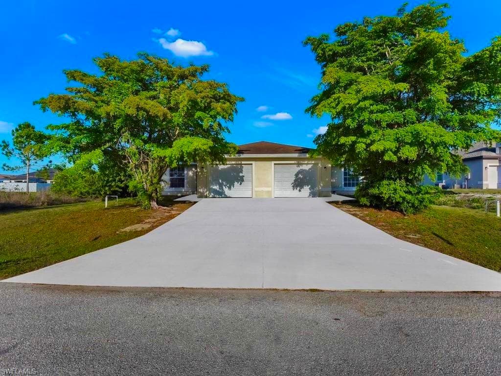 3003 Gilbert AVE S LEHIGH ACRES, FL 33973