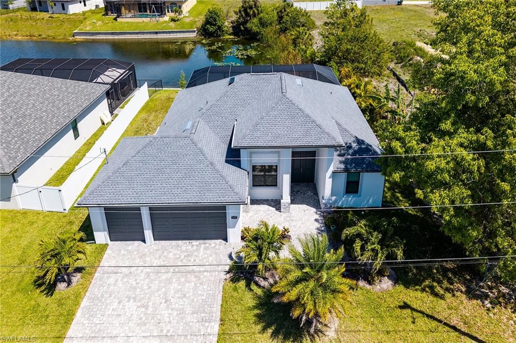 635 NE 7th TER CAPE CORAL, FL 33909
