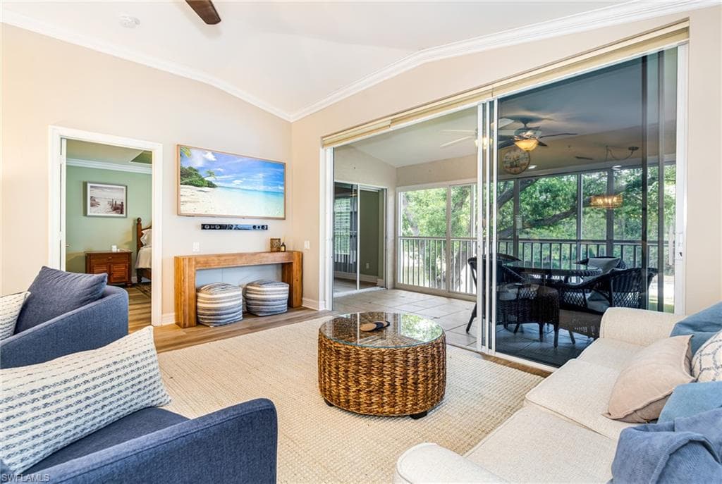 975 Tarpon Cove DR 204 NAPLES, FL 34110