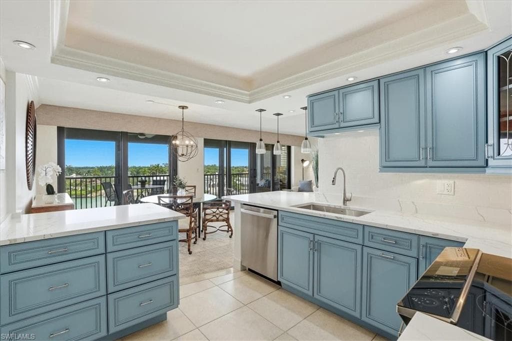 2400 Gulf Shore BLVD N 604 NAPLES, FL 34103
