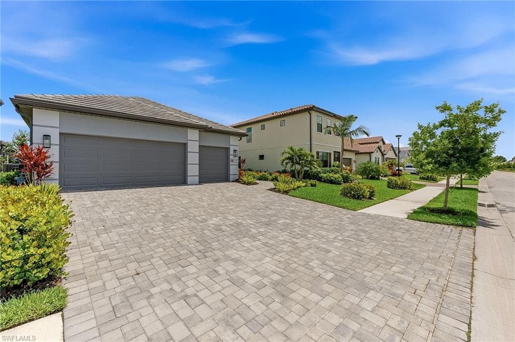 4191 Pegasus WAY NAPLES, FL 34120