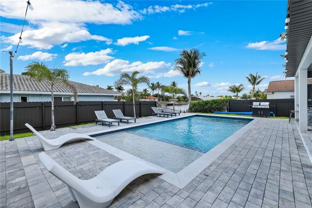 2419 Country Club BLVD CAPE CORAL, FL 33990