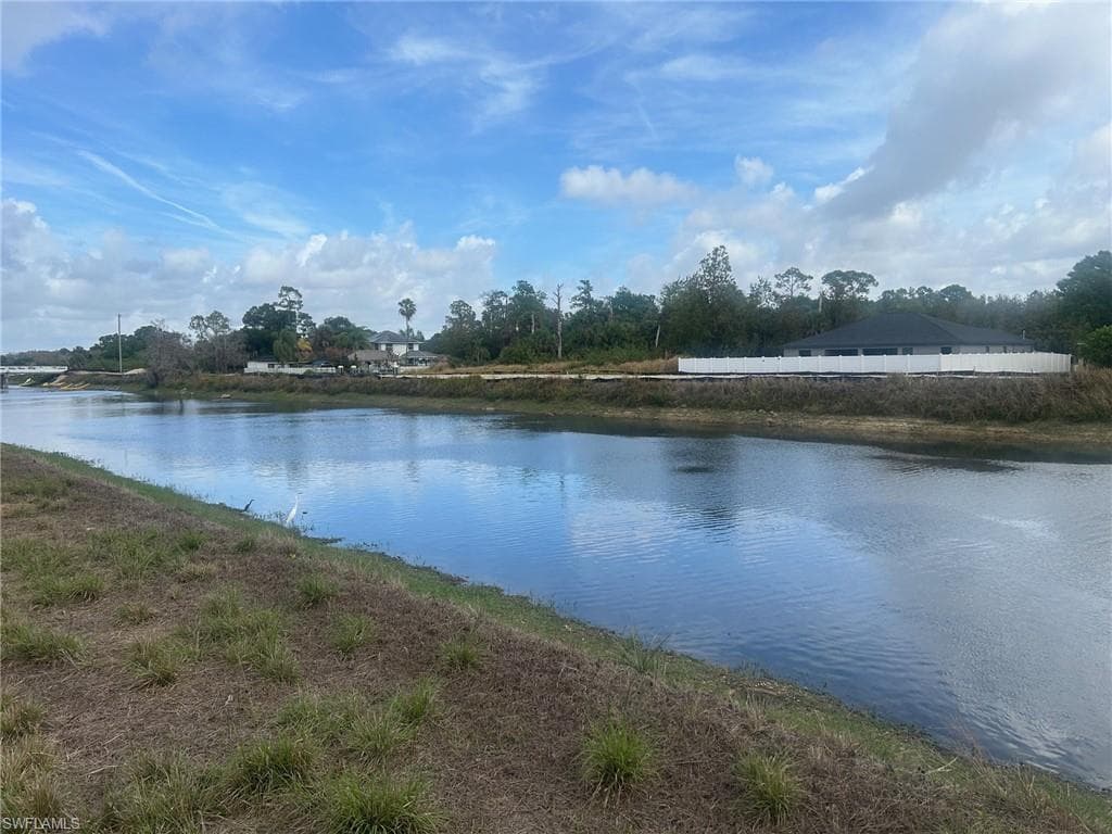 2620 Queen DR LEHIGH ACRES, FL 33971