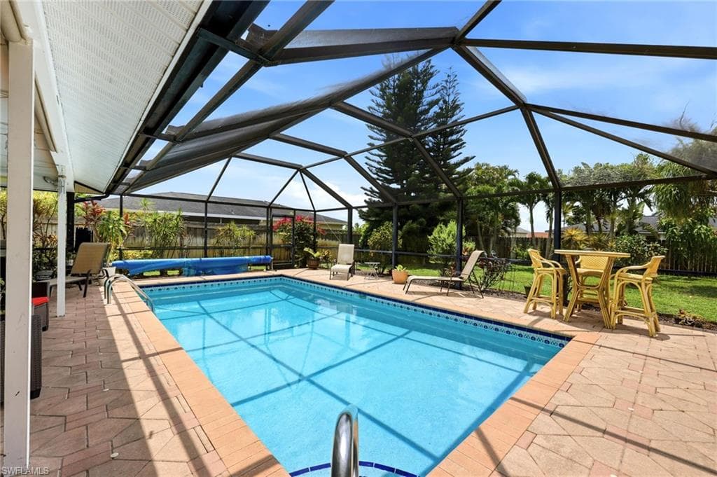 720 Meyer DR NAPLES, FL 34120