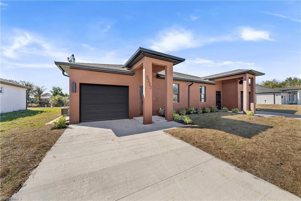 2222 Kenneth AVE S LEHIGH ACRES, FL 33973