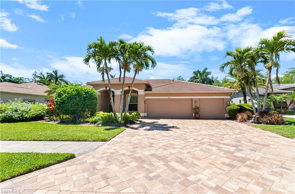 8026 Tiger Palm WAY FORT MYERS, FL 33966