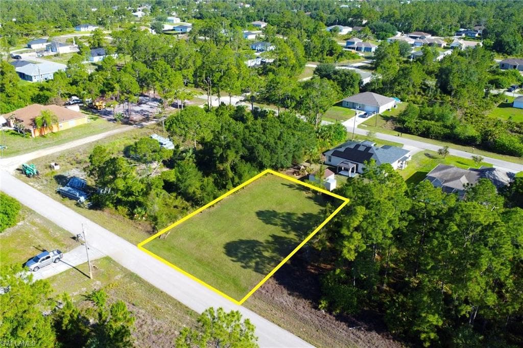 1131 E CRAFT ST LEHIGH ACRES, FL 33936