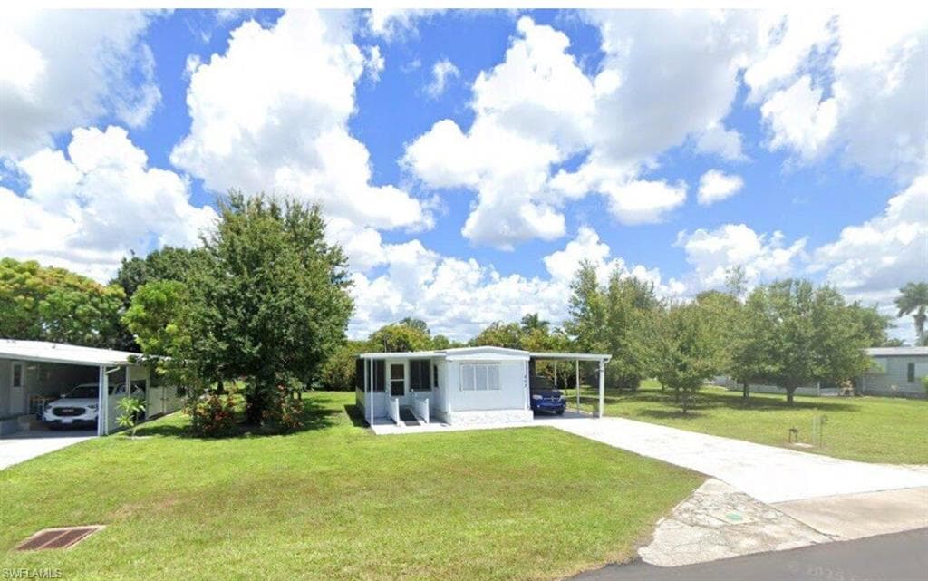 863 Manatee RD NAPLES, FL 34114