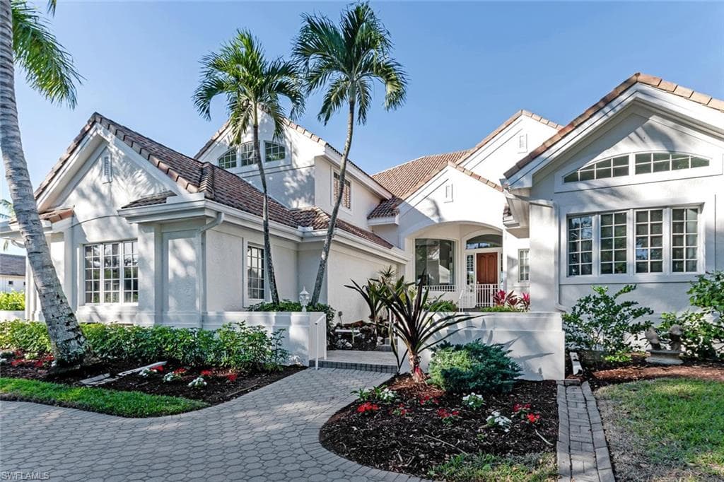 2540 Half Moon WALK NAPLES, FL 34102