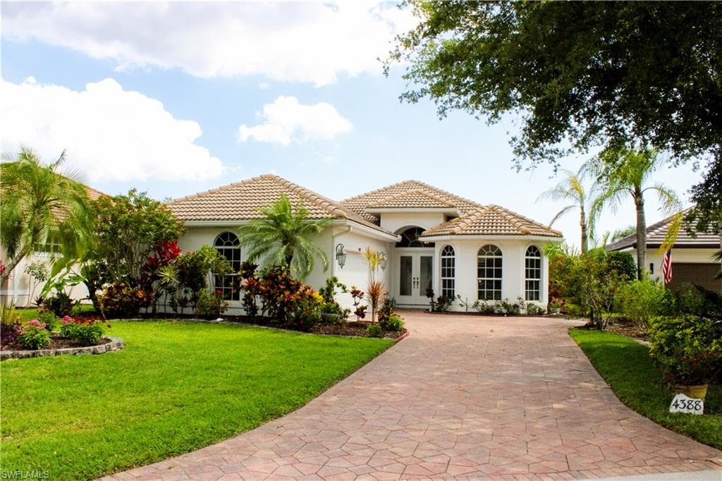 4388 Pomarine CT NAPLES, FL 34119