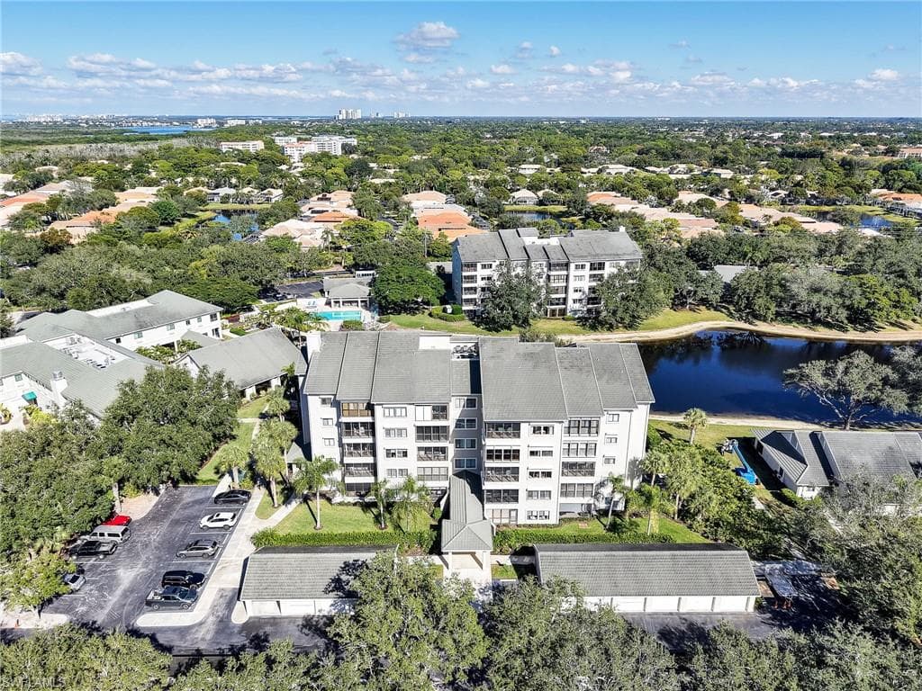 201 Arbor Lake DR 2-201 NAPLES, FL 34110
