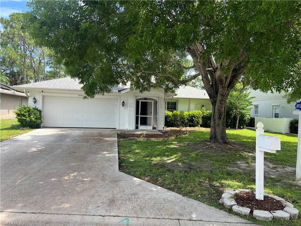 3586 Kent DR NAPLES, FL 34112