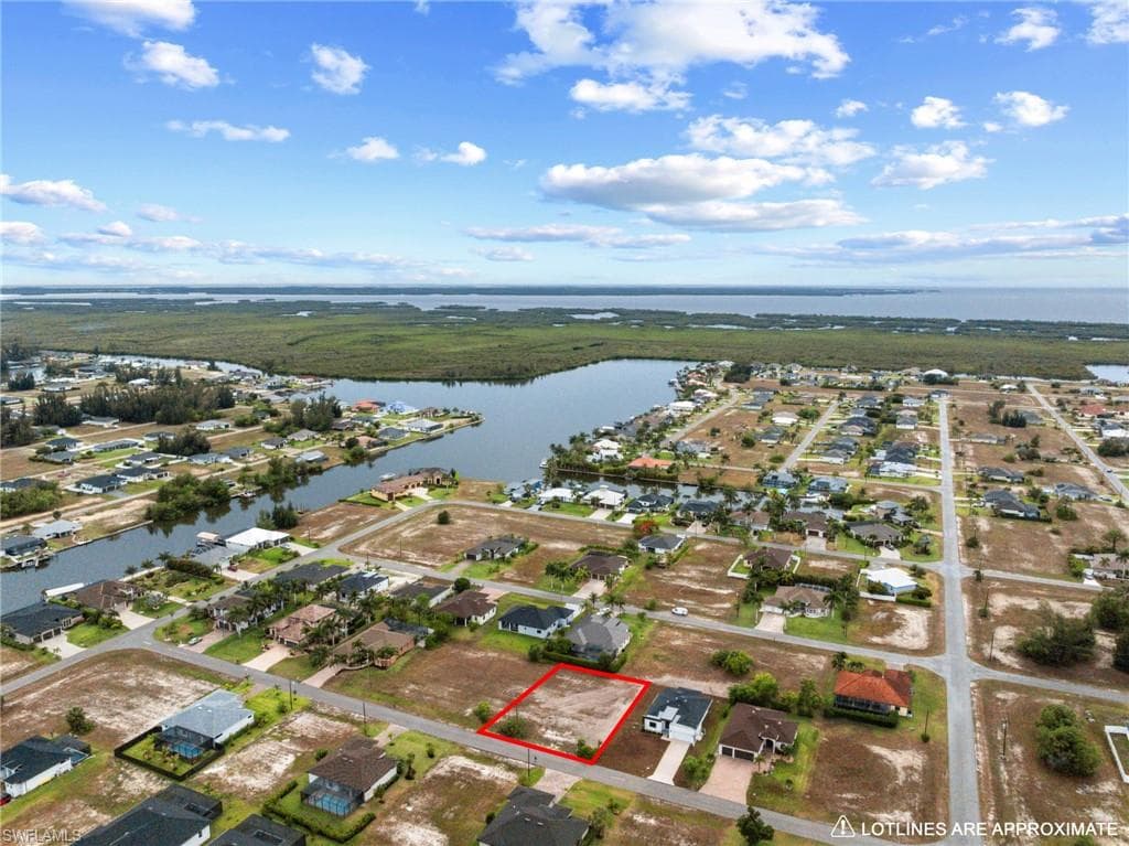 2722 NW 41st PL CAPE CORAL, FL 33993