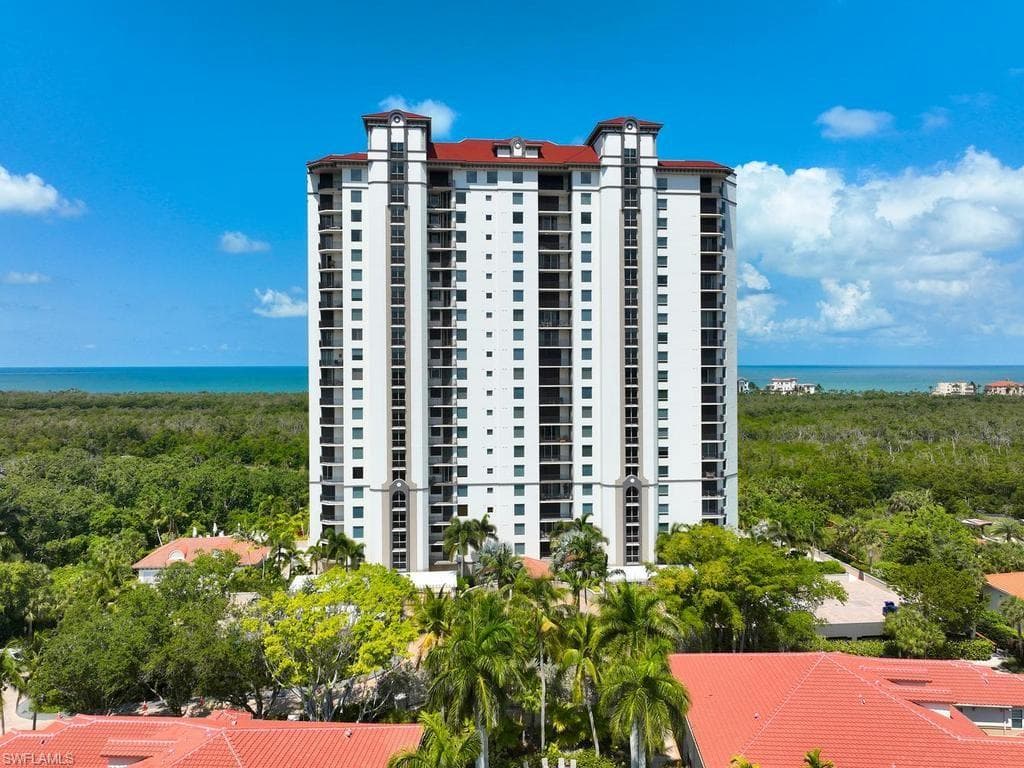 7225 Pelican Bay BLVD 203 NAPLES, FL 34108